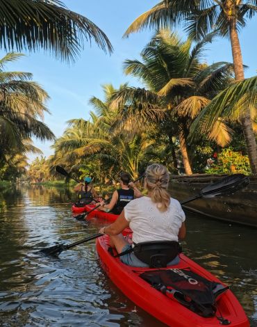 PREMIUM TRIP (KAYAKING) 